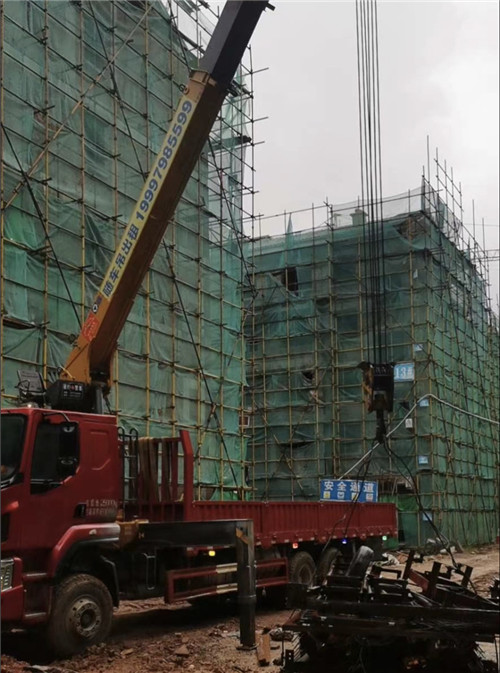 惠来县“慢工细活”—— 吊车的 “微动控制” 技术