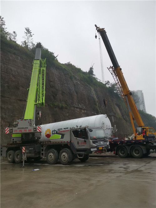 惠来县“不怕风雨冻”—— 吊车的 “恶劣环境适应” 技术